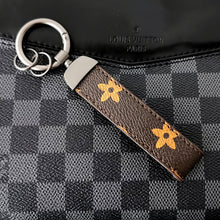 Ключодържател кожен LV 035