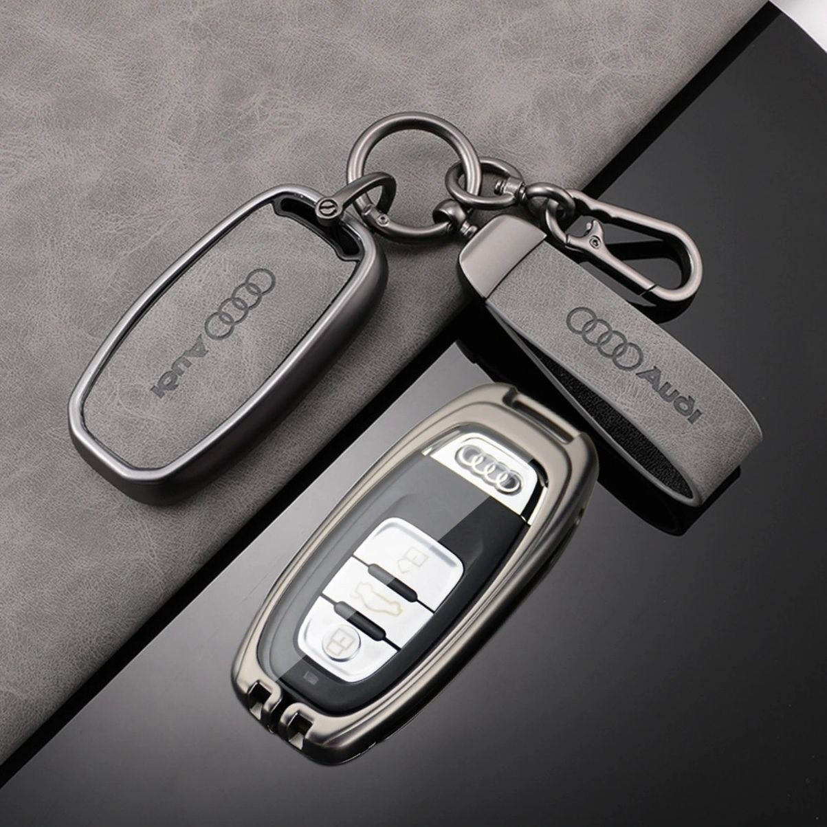 Калъф за ключ AUDI метал и кожа