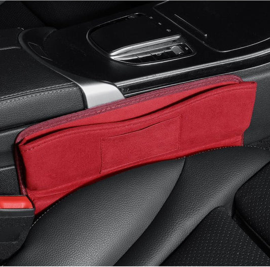 Възглавничкa между седалките AMG